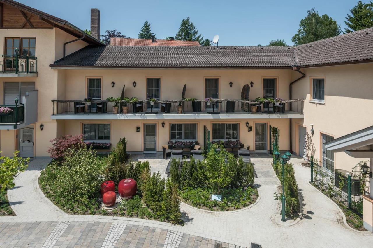 Hotel Mutz Garni イニング・アム・アマーゼー エクステリア 写真