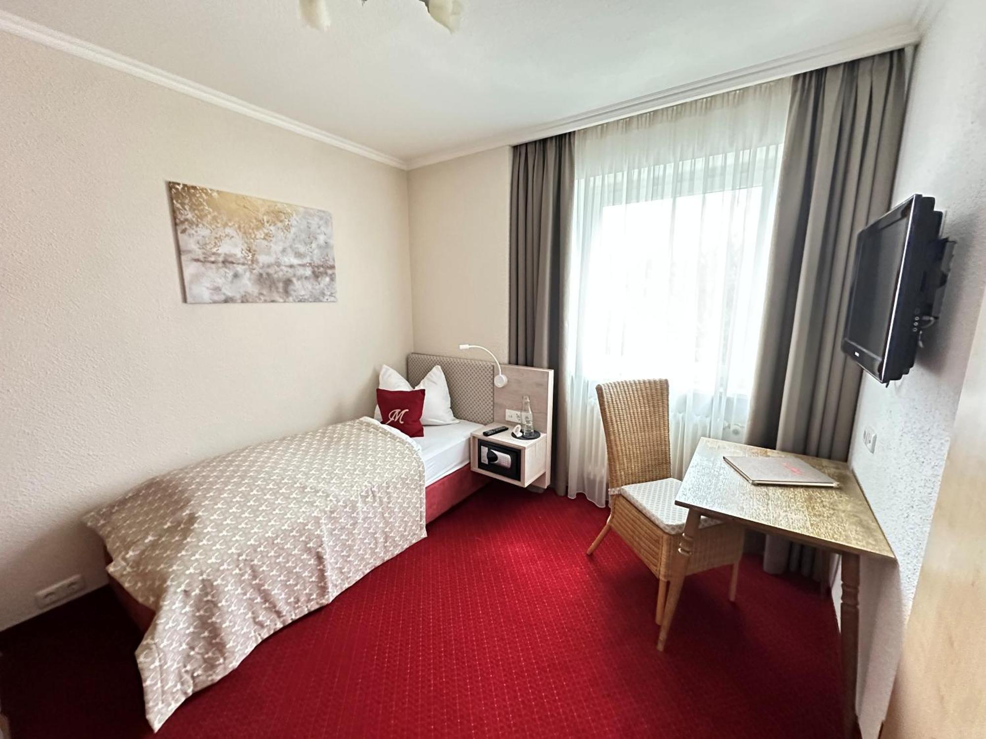 Hotel Mutz Garni イニング・アム・アマーゼー エクステリア 写真